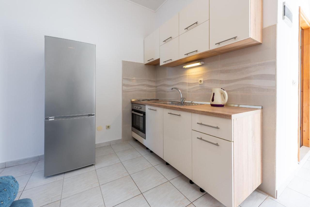 Apartments Radulj 古维达里 外观 照片